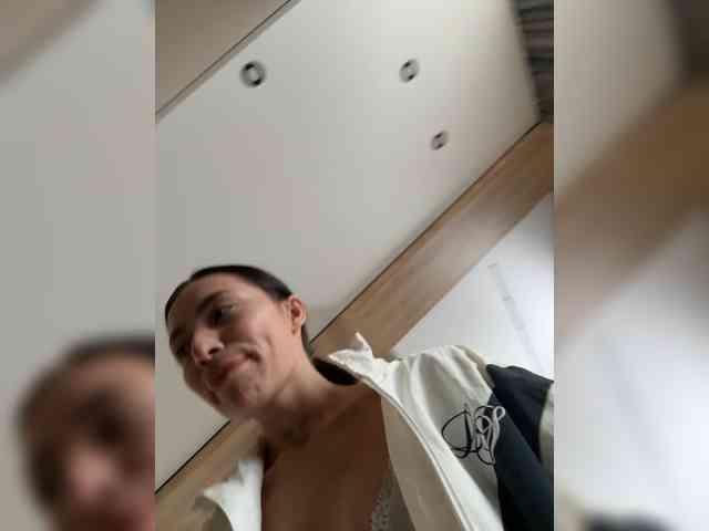 LunaDesire Live Webcam on BongaCams