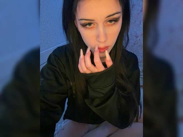 emog1rl's BongaCams show and profile