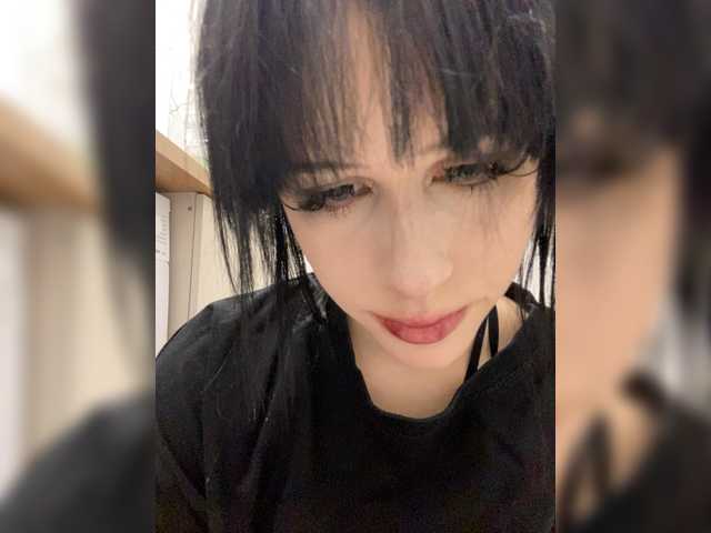 emog1rl's BongaCams show and profile