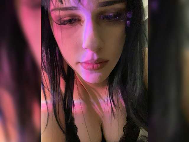 emog1rl's BongaCams show and profile