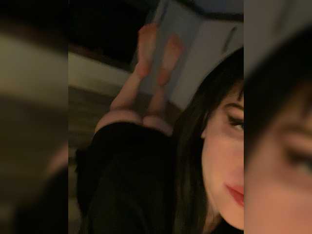 emog1rl's BongaCams show and profile