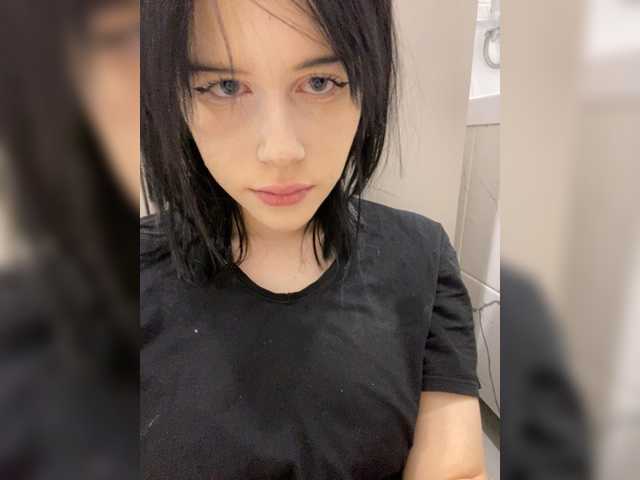 emog1rl's BongaCams show and profile