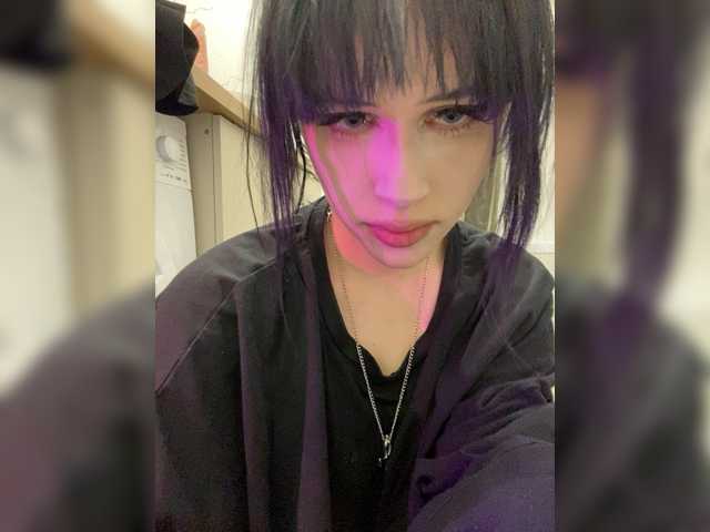 emog1rl's BongaCams show and profile