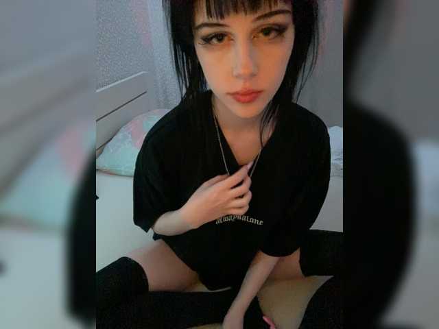 emog1rl's BongaCams show and profile