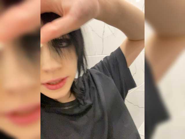 emog1rl's Thumb Image