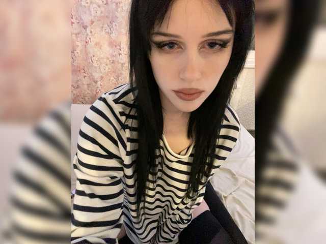 emog1rl's BongaCams show and profile