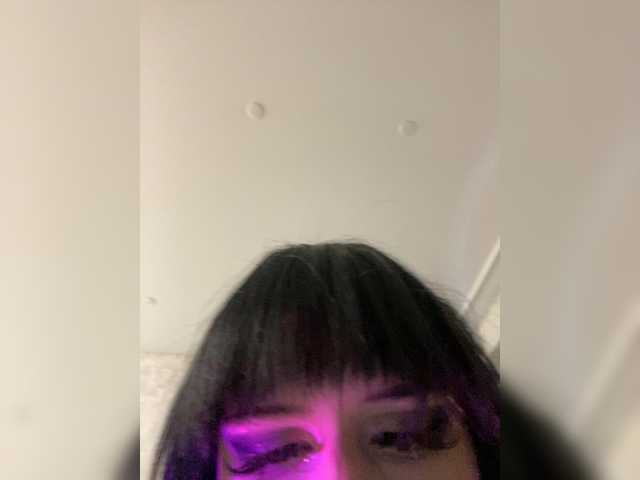 emog1rl's BongaCams show and profile