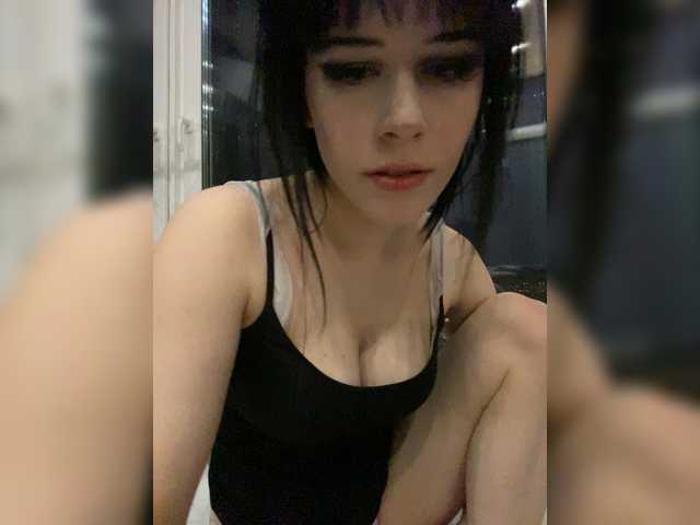 emog1rl's BongaCams show and profile