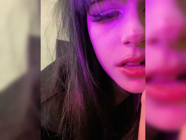 emog1rl's BongaCams show and profile