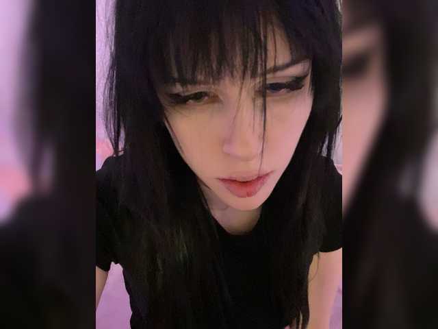 emog1rl's BongaCams show and profile