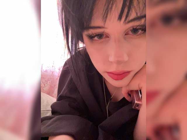 emog1rl's BongaCams show and profile