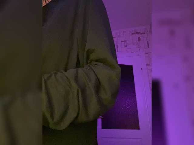 emog1rl's BongaCams show and profile