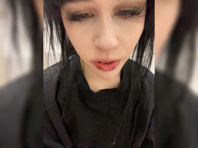 emog1rl's BongaCams show and profile