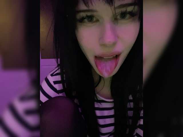 emog1rl's BongaCams show and profile