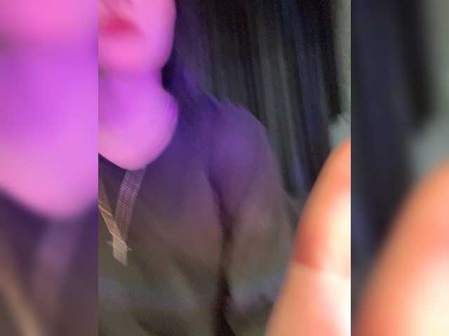 emog1rl's BongaCams show and profile