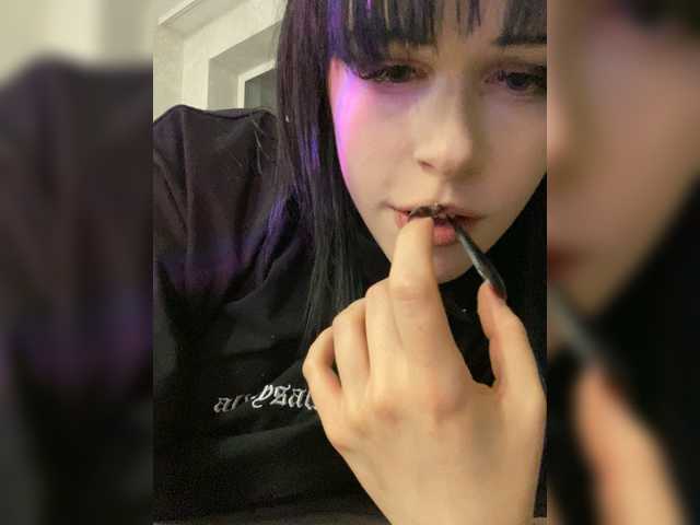 emog1rl's BongaCams show and profile