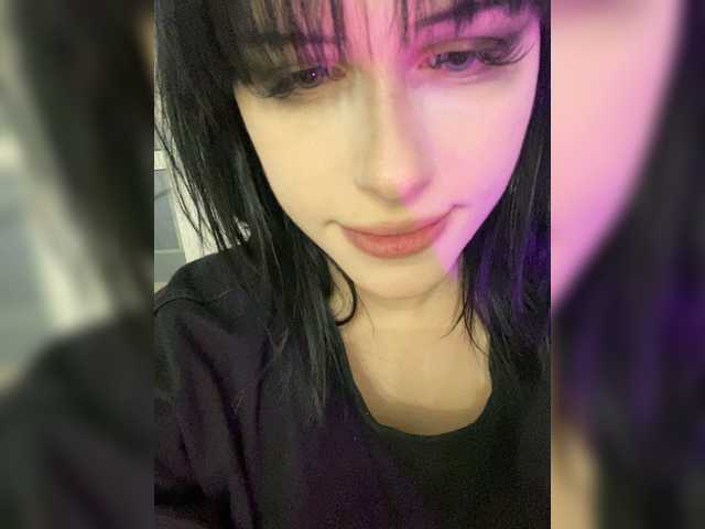 emog1rl's BongaCams show and profile