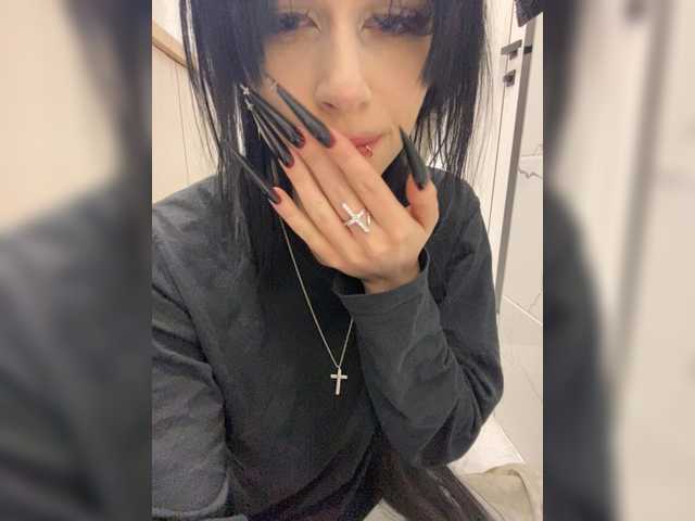 emog1rl's BongaCams show and profile