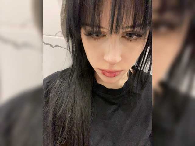 emog1rl's BongaCams show and profile