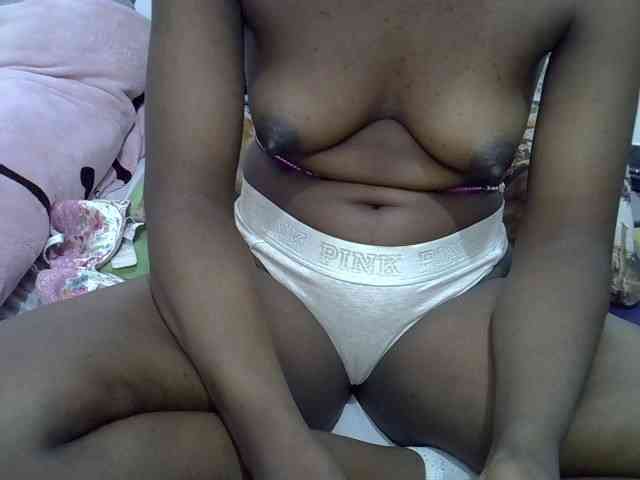 Sexyshaz webcam