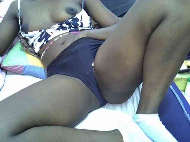 Sexyshaz webcam