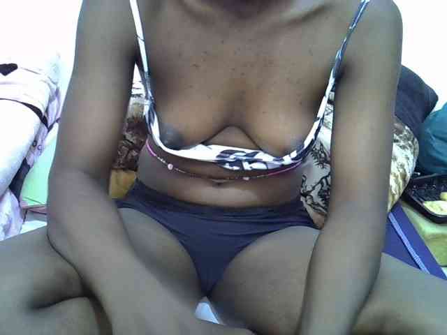 Sexyshaz webcam