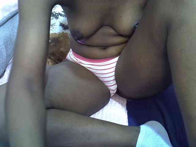 Sexyshaz webcam