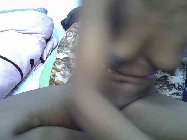 Sexyshaz webcam