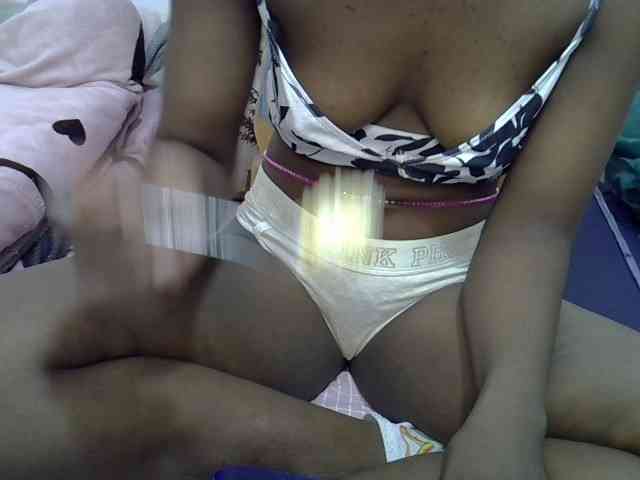 Sexyshaz webcam