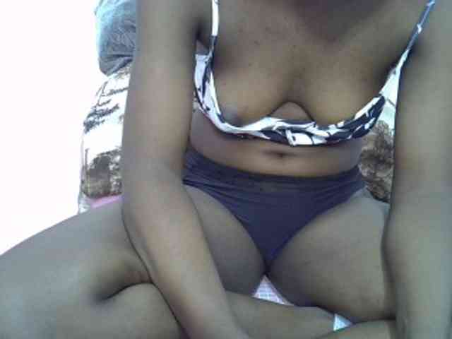 Sexyshaz webcam