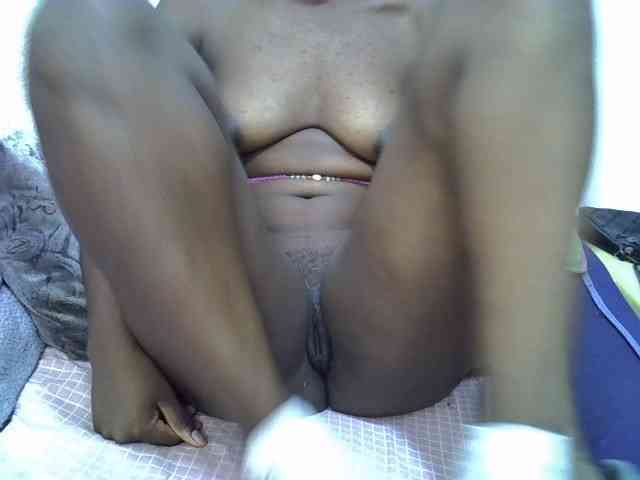 Sexyshaz webcam