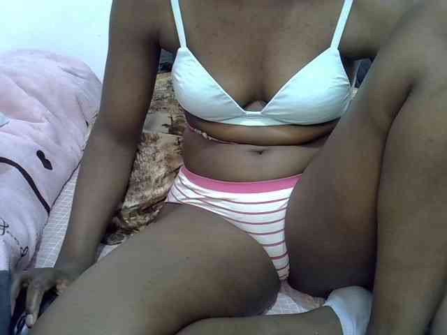 Sexyshaz webcam