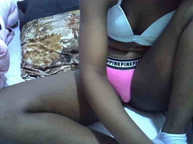 Sexyshaz webcam