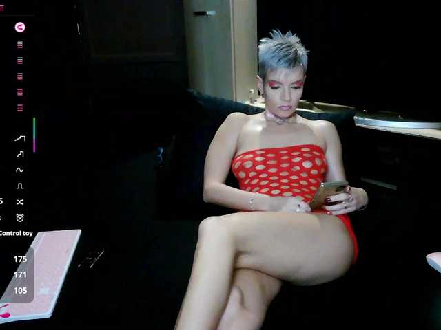 Alice69Sochi Live Cam on BongaCams