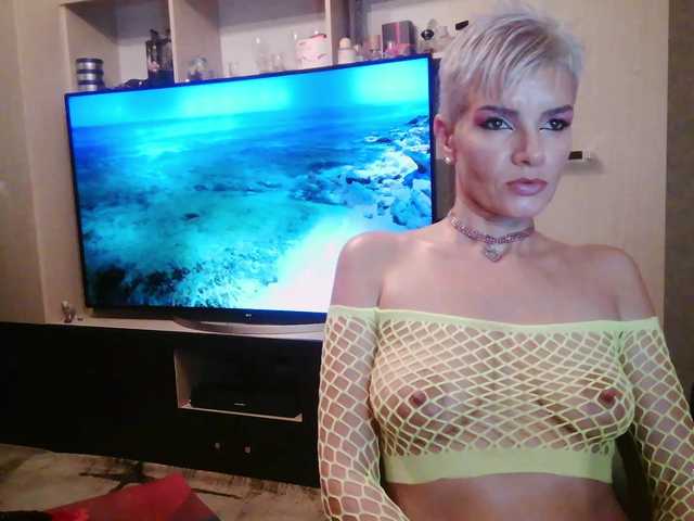 Join naked camslut Alice69Sochi Alice69Sochi from BongaCams