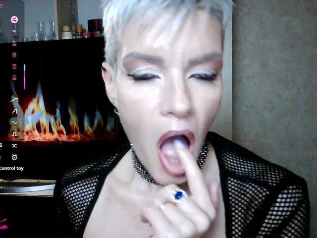 Alice69Sochi's BongaCams show and profile