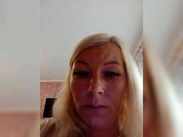 CarolineFortune webcam
