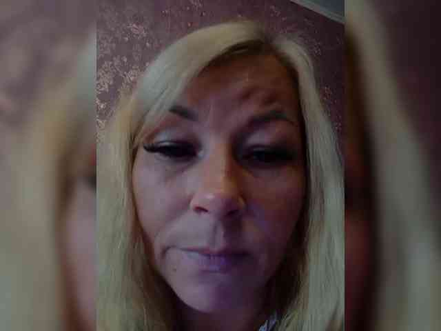 CarolineFortune webcam
