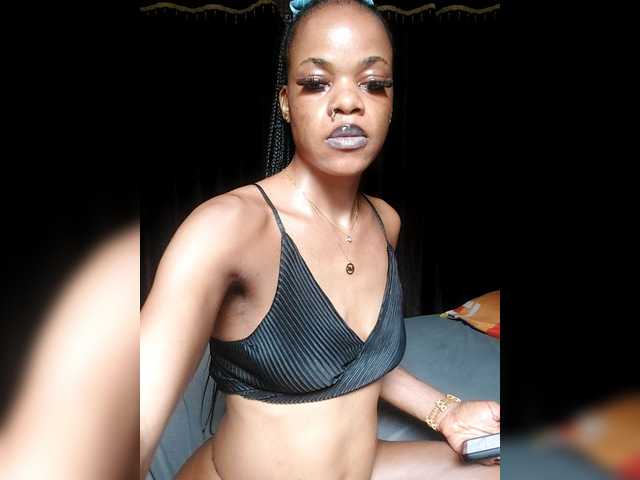 GlobeTrottieHottie1's BongaCams show and profile