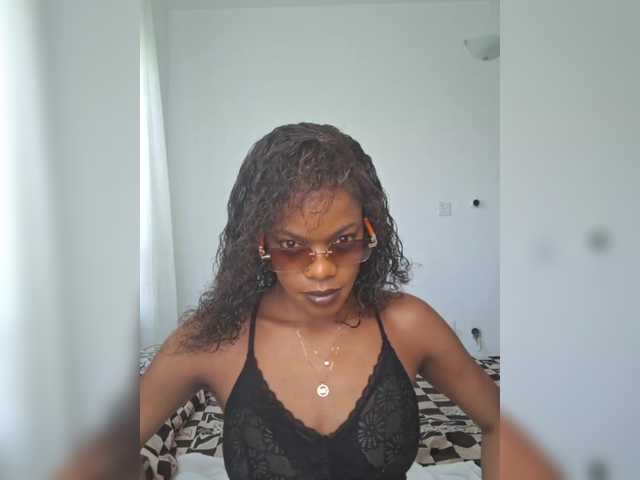 GlobeTrottieHottie1's BongaCams show and profile