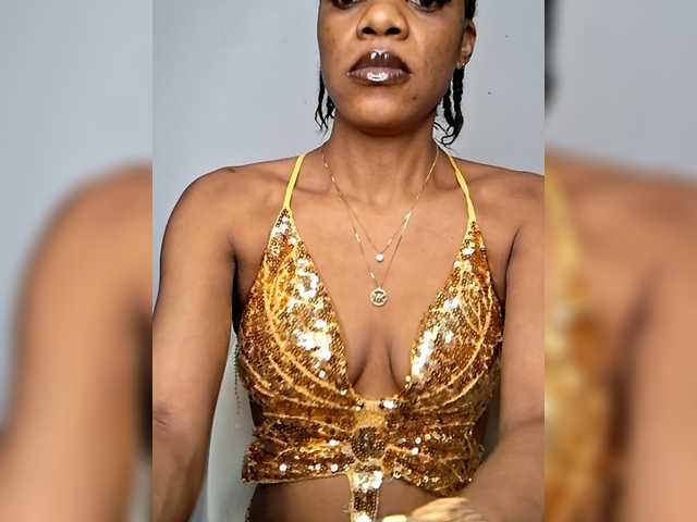 GlobeTrottieHottie1 — Hie babe,Send all tips on public chat not private. Thank you. Let's raise  @totaltk  , sofar  @sofartk , remaining  @remaintk