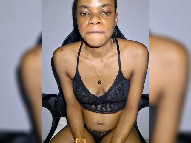 GlobeTrottieHottie1's BongaCams show and profile