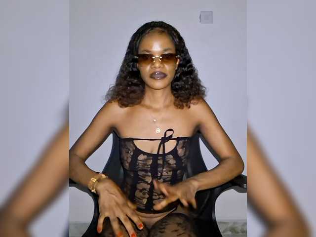 GlobeTrottieHottie1's BongaCams show and profile