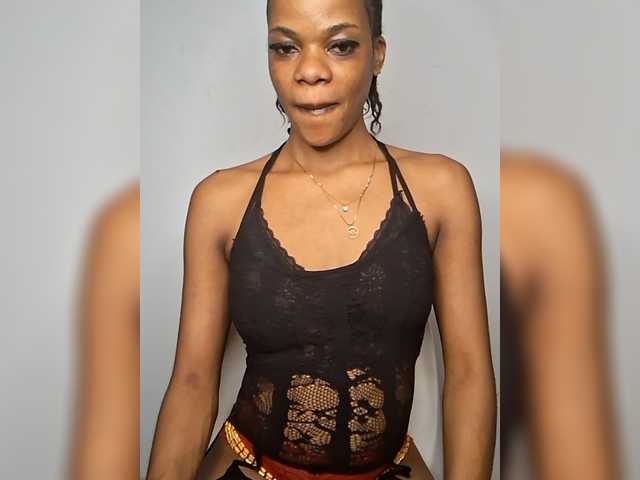 GlobeTrottieHottie1's BongaCams show and profile