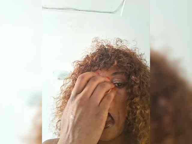 GlobeTrottieHottie1 webcam