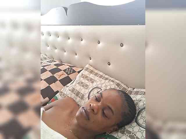 GlobeTrottieHottie1 webcam