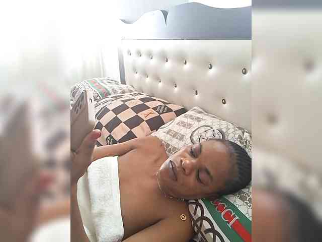 GlobeTrottieHottie1 webcam