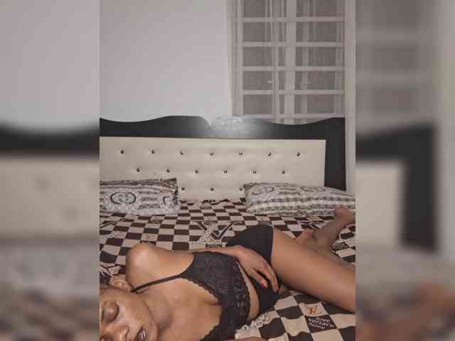 GlobeTrottieHottie1 webcam