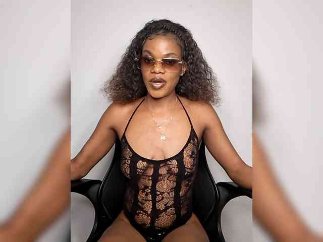 GlobeTrottieHottie1 webcam