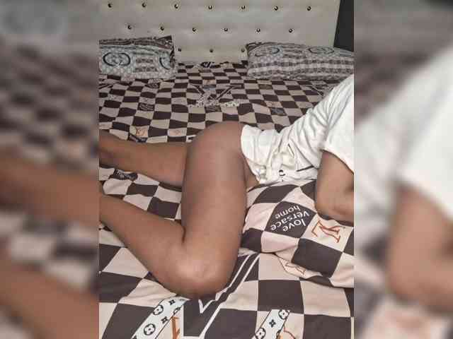 GlobeTrottieHottie1 webcam